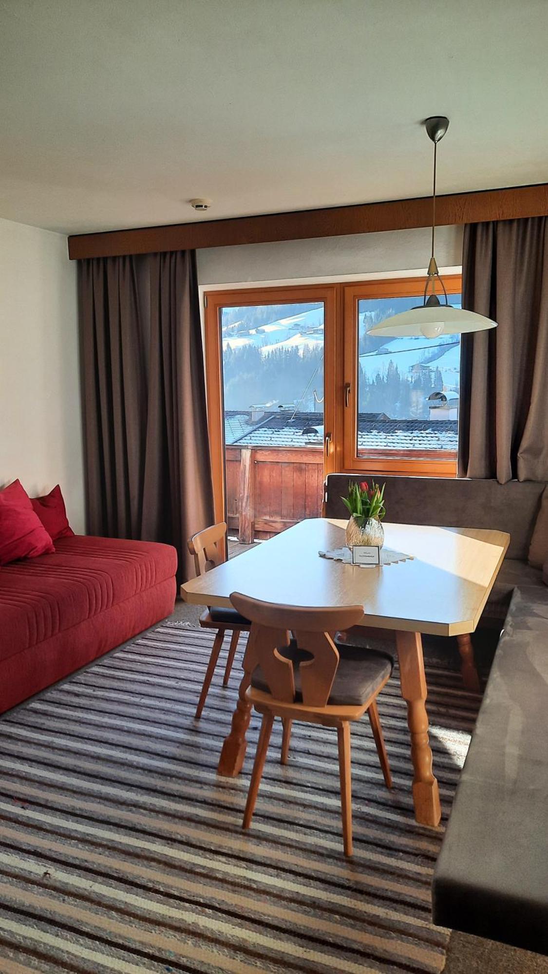 Haus Gmahblick Ferienwonungen Hotel Alpbach Eksteriør billede